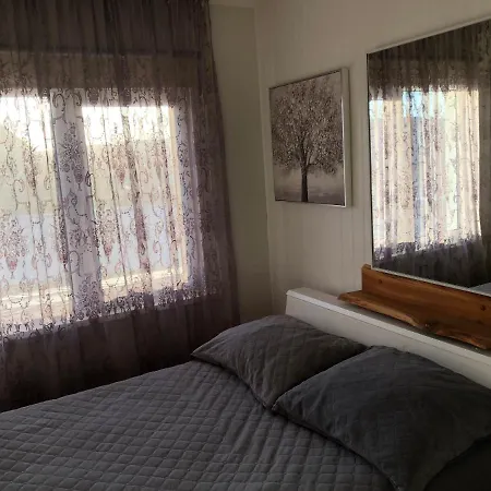 Apartment Rohu Kuelaliskorter Kuressaare